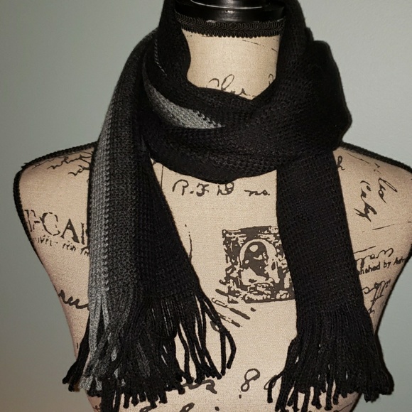 New Tommy Hilfiger Black Two Tone Gray Stripes Fringe Scarf - Picture 7 of 8